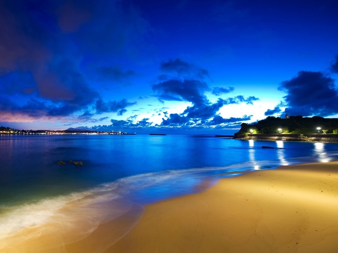 Пляж во франции ночью обои