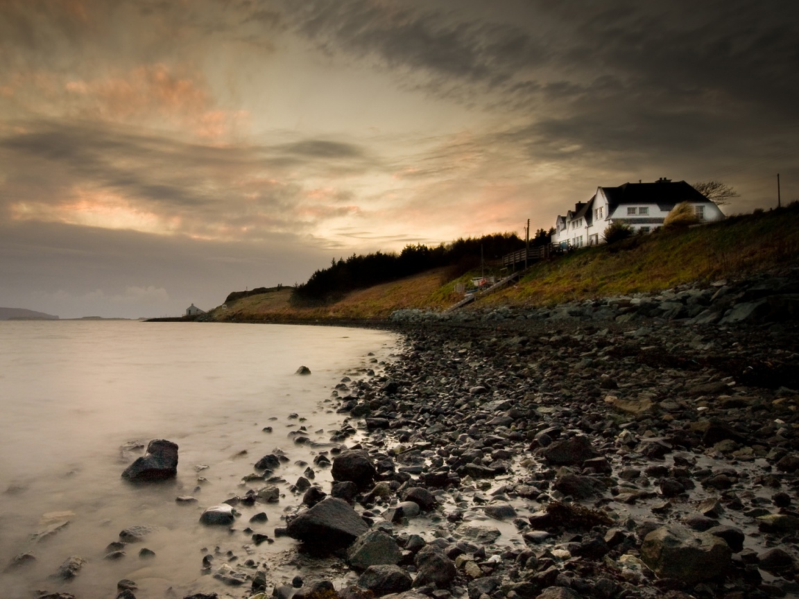 Дом у озера обои