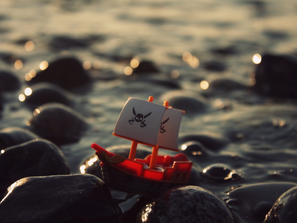 Пиратский корабль на мели обои