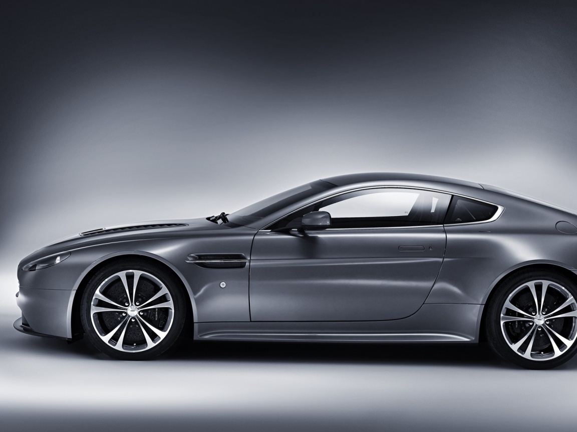 Астон Мартин обои