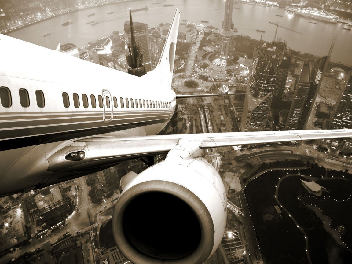 Взлет над городом обои