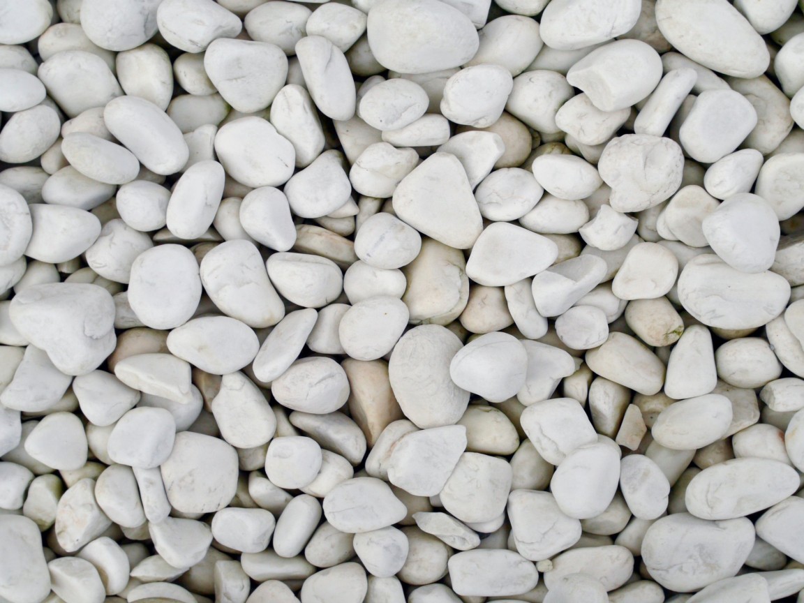 Крупная белая галька обои