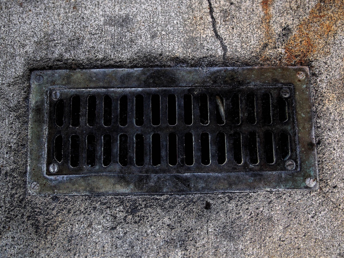 Канализационная решетка обои