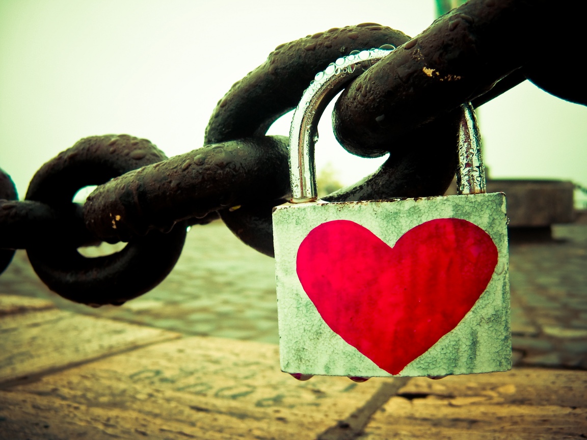 Замочек для влюбленных обои
