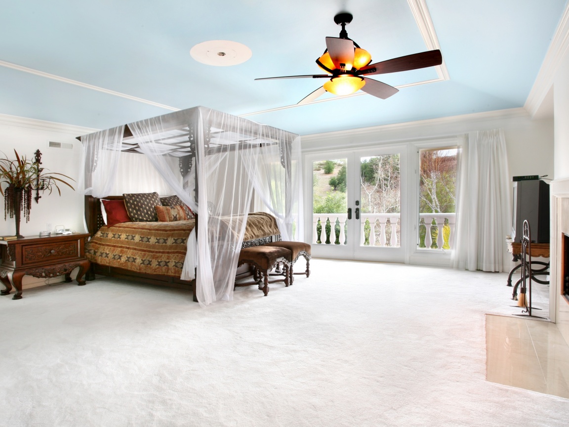 Светлая спальня обои