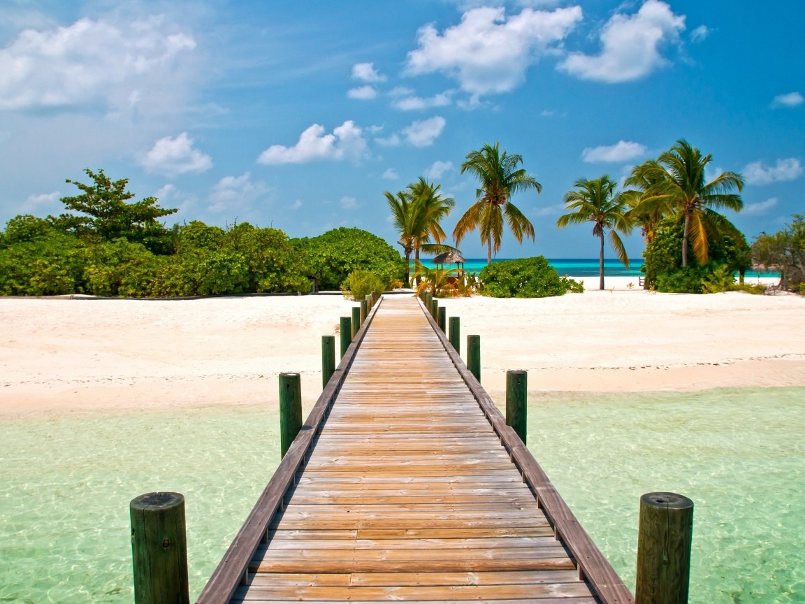 Пирс на тропическом острове обои