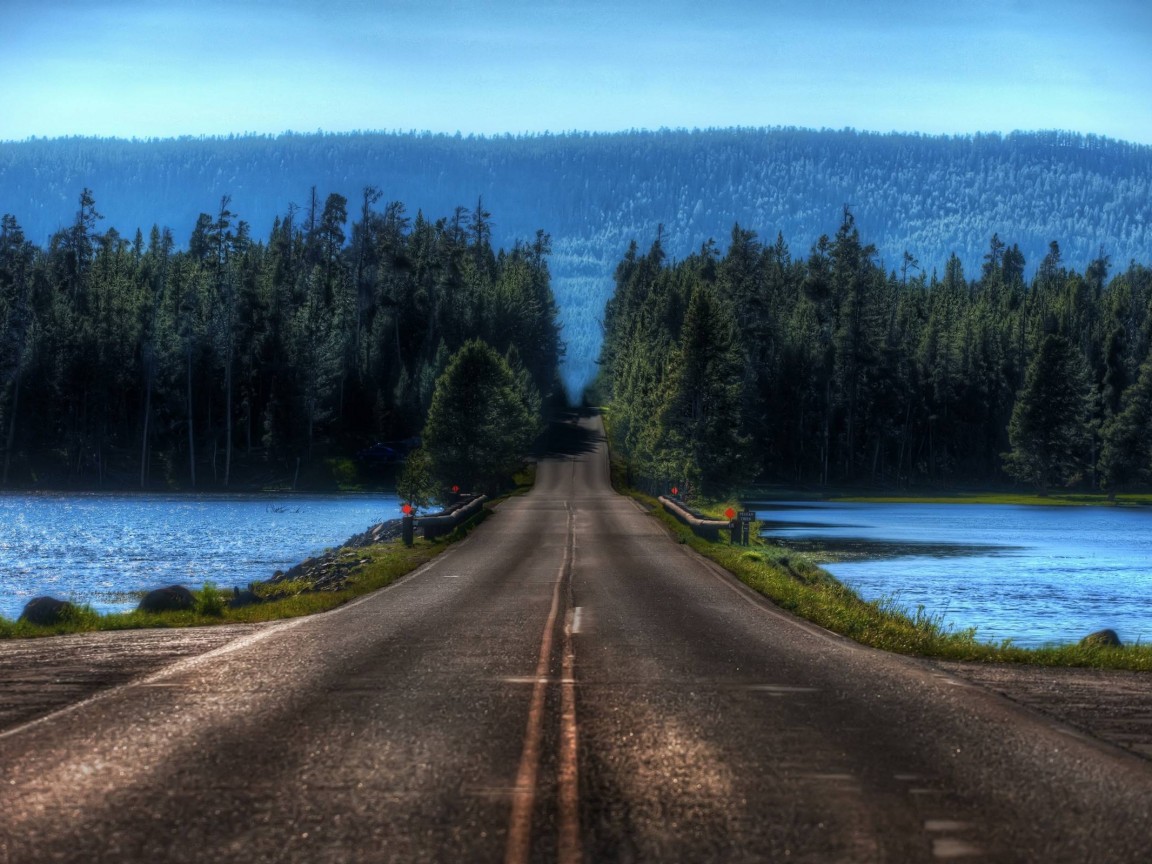 Дорога через озеро обои