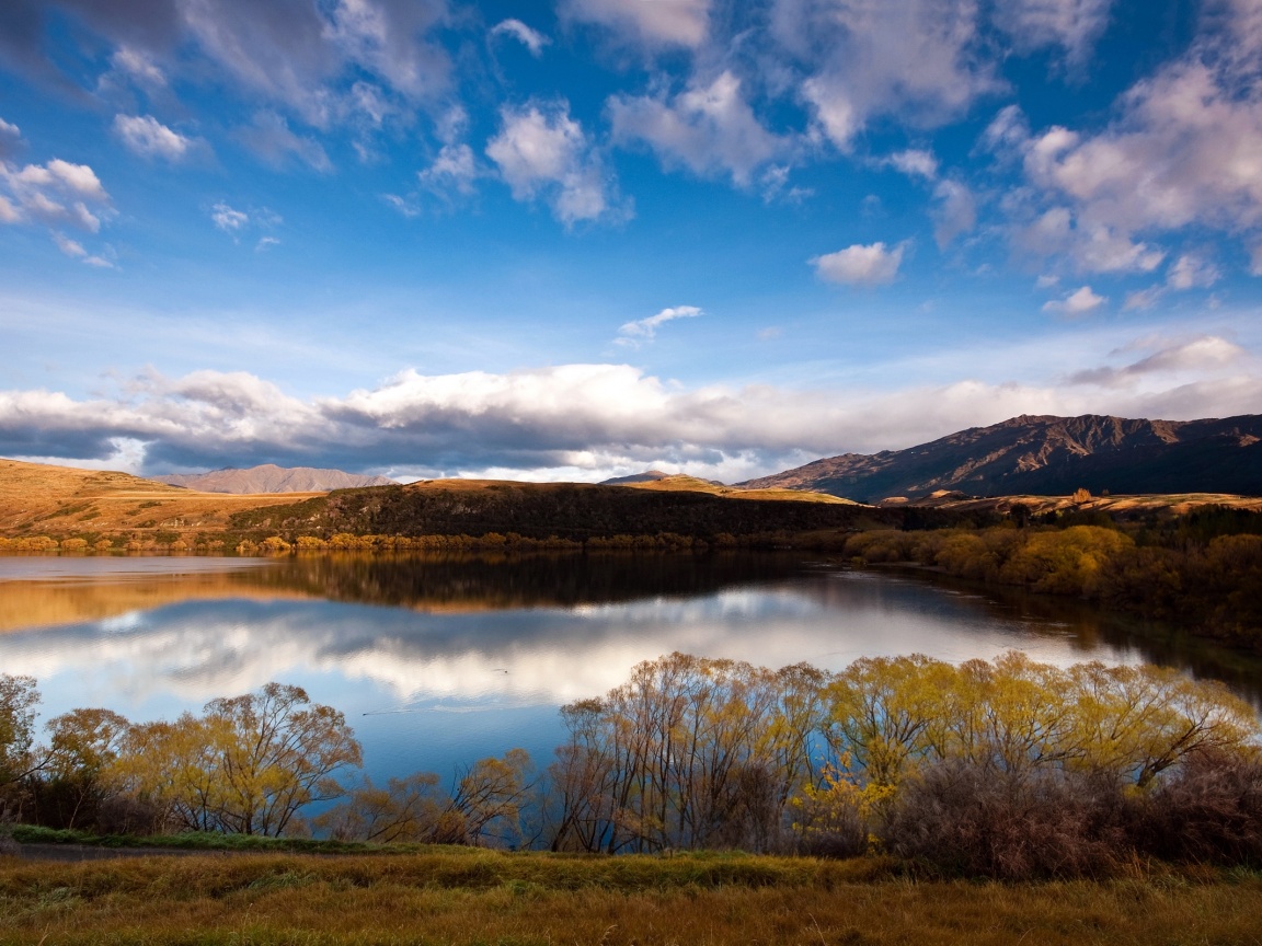 Живописное озеро обои