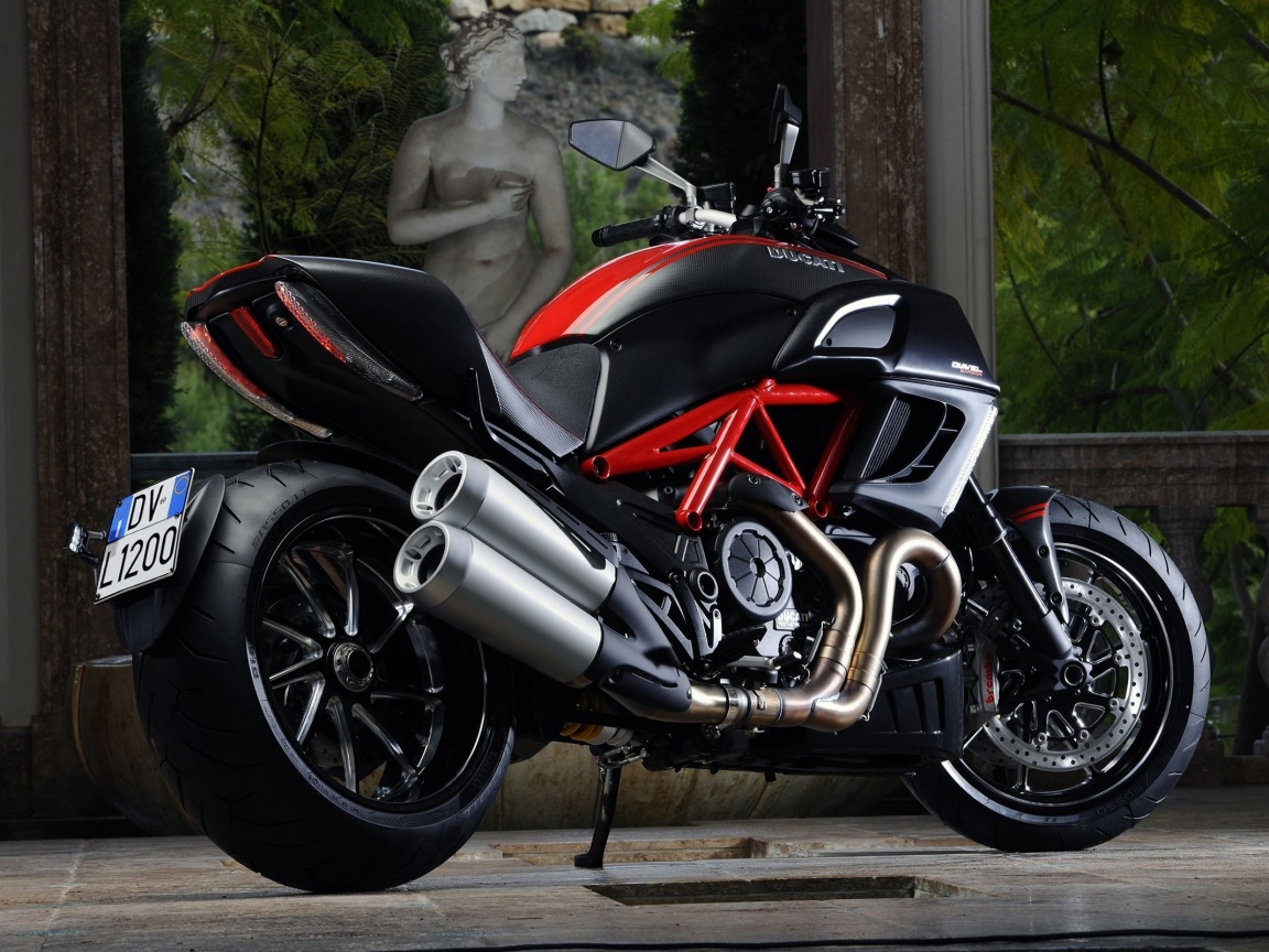 Дукати обои