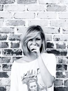 Смеющаяся девушка обои