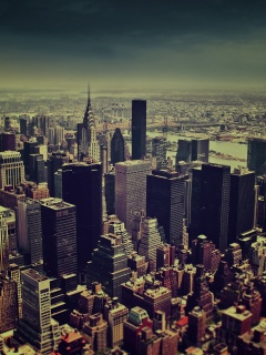 Темное небо над городом обои