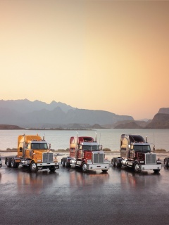 Тягачи на фоне озера обои