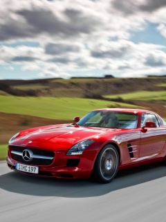 Красный спортивный мерседес обои