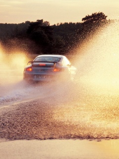 Брызги из под колес обои