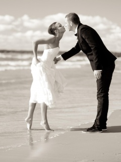 Поцелуй на пляже обои