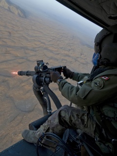 Обстрел с борта вертолета обои