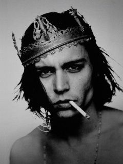 Джонни Депп в короне обои