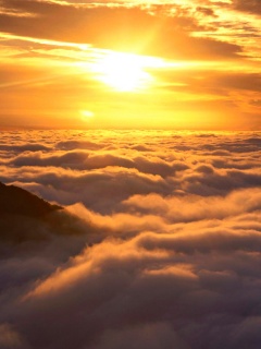 Горы выше облаков обои