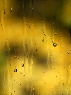 Текущая по стеклу вода обои