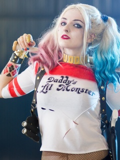 Daddy's lil monster обои