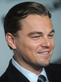 Леонардо Дикаприо в костюме обои