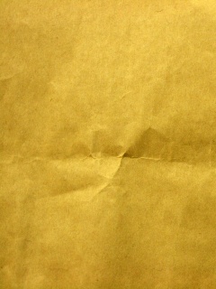 Текстура мятой желтой бумаги обои