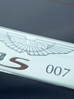 Астон Мартин Джеймса Бонда, табличка обои