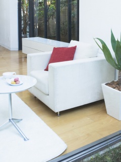 Белое кресло обои