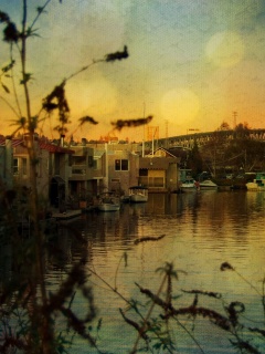 Городок на реке обои