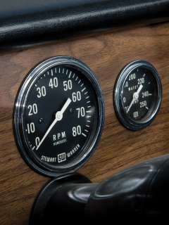 Приборная панель автомобиля Dodge обои