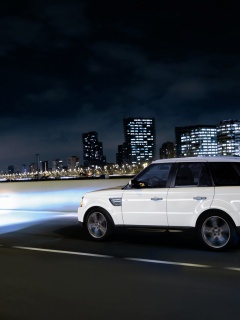 Рендж ровер на трассе обои