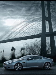Aston Martin на фоне моста обои