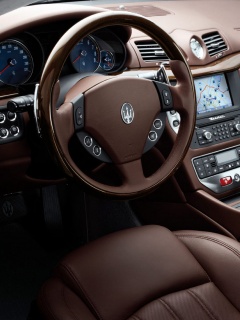 Салон Maserati Granturismo обои