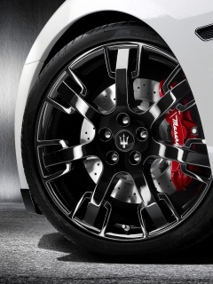 Колесу Maserati Granturismo обои