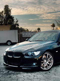 Чёрный БМВ обои