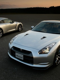 Nissan с двух ракурсов обои