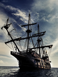 Галеон в море обои