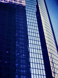 Стеклянная стена небоскреба обои