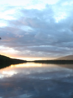 Вид на озеро обои