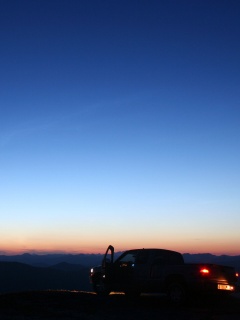 Авто на фоне заката обои