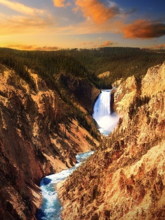 Водопад в скалистой местности обои