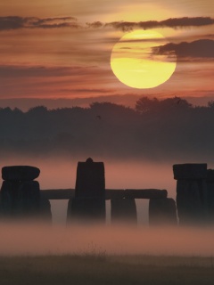 Стоунхэндж в утреннем тумане обои