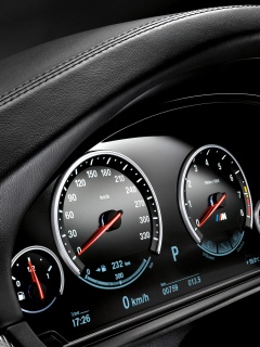 Приборная панель BMW F10 обои