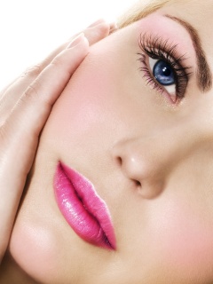 Взгляд из под ресниц обои