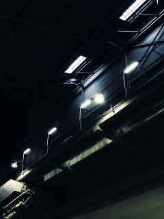 Платформа ночью обои