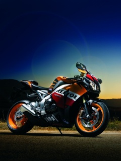 Мотоциклист и мотоцикл обои