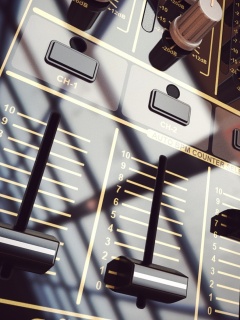 Пульт диджея и отражение на нем обои