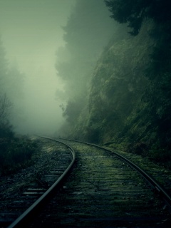 Рельсы уходя в туман обои