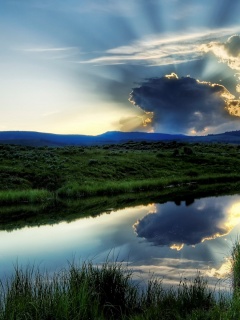 Облако над лугом обои