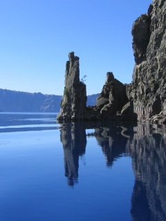 Скалистый берег обои